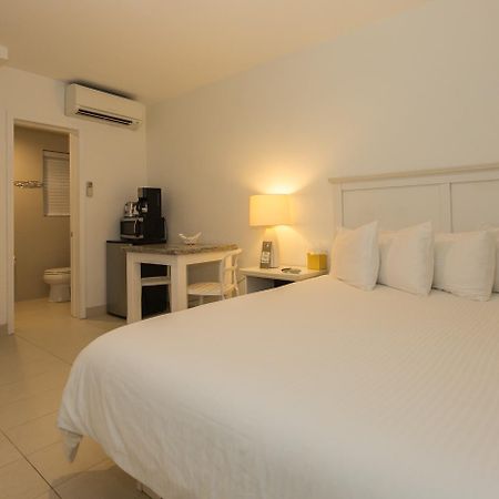 Premiere Hotel Fort Lauderdale Room photo